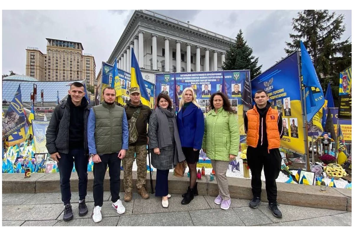Вічна пам'ять у серцях та на мармурі: в Університеті “Україна” вшанували загиблих Героїв Вічна пам'ять у серцях та на мармурі: в Університеті “Україна” вшанували загиблих Героїв
