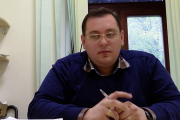 Порошенко трудоустроил своего «кадра» Артура Добросердова к Евгению Енину в Нацполицию Порошенко трудоустроил своего «кадра» Артура Добросердова к Евгению Енину в Нацполицию