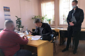 В Кривом Роге на уборке дорог чиновники растратили 30 млн гривен В Кривом Роге на уборке дорог чиновники растратили 30 млн гривен