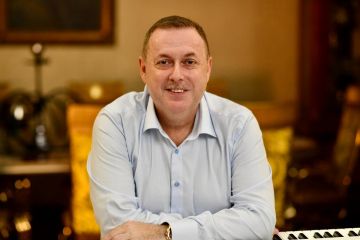 Игорь Мизрах - человек, который поёт душой и сердцем, в сердце которого живёт и пульсирует музыка Игорь Мизрах - человек, который поёт душой и сердцем, в сердце которого живёт и пульсирует музыка