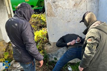 СБУ затримала диверсанта російської воєнної розвідки, який готував вибухи на Одеській залізниці СБУ затримала диверсанта російської воєнної розвідки, який готував вибухи на Одеській залізниці