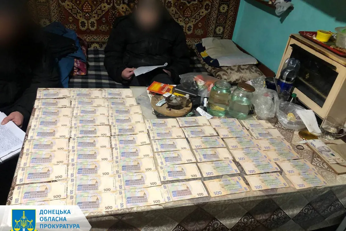 Прокурори ініціювали передачу до АРМА понад 820 тисяч гривень, вилучених у курахівських наркоділків 