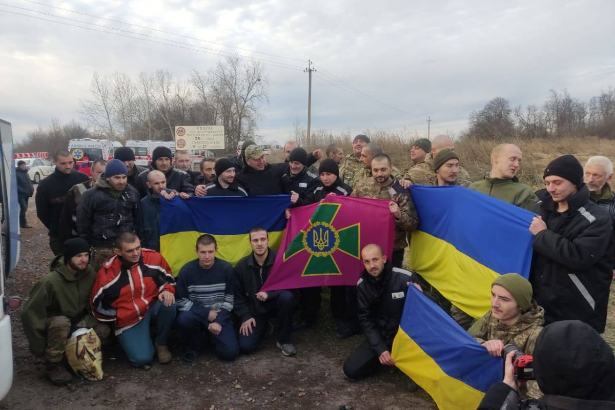 Провели черговий великий обмін полоненими Провели черговий великий обмін полоненими