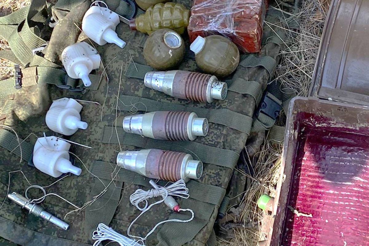 Експоліцейському, який готував диверсію на підконтрольній Україні території, заочно повідомлено про підозру Експоліцейському, який готував диверсію на підконтрольній Україні території, заочно повідомлено про підозру