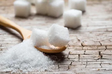 ​Мінагрополітики перевірили запаси і виготовлення  цукру та подали прогноз чи його вистарчить у цьому році