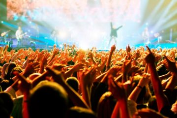 В Австрии мужчина расстрелял толпу на концерте 	  	 	    			 	  	В Австрии мужчина расстрелял толпу на концерте