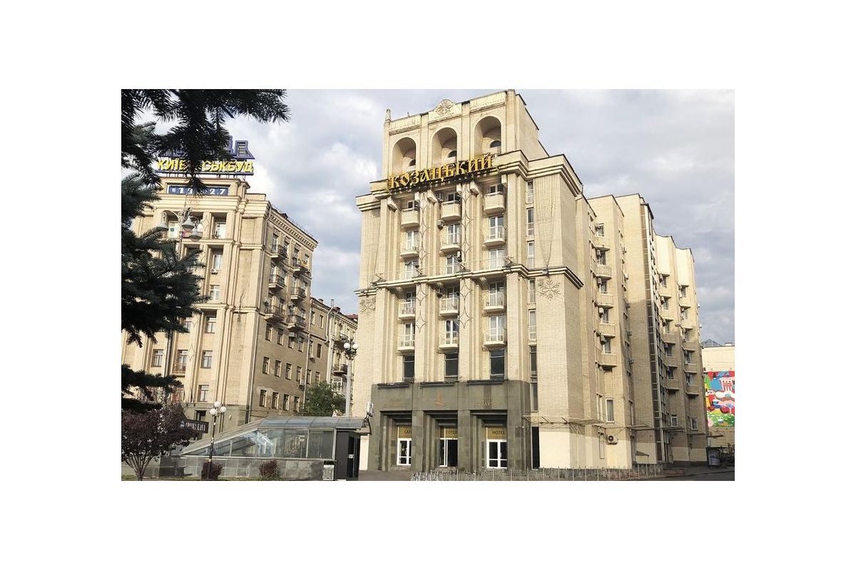 Понад 60 громадян, що проходили обсервацію в готелі «Козацький», утекли з місця перебування Понад 60 громадян, що проходили обсервацію в готелі «Козацький», утекли з місця перебування