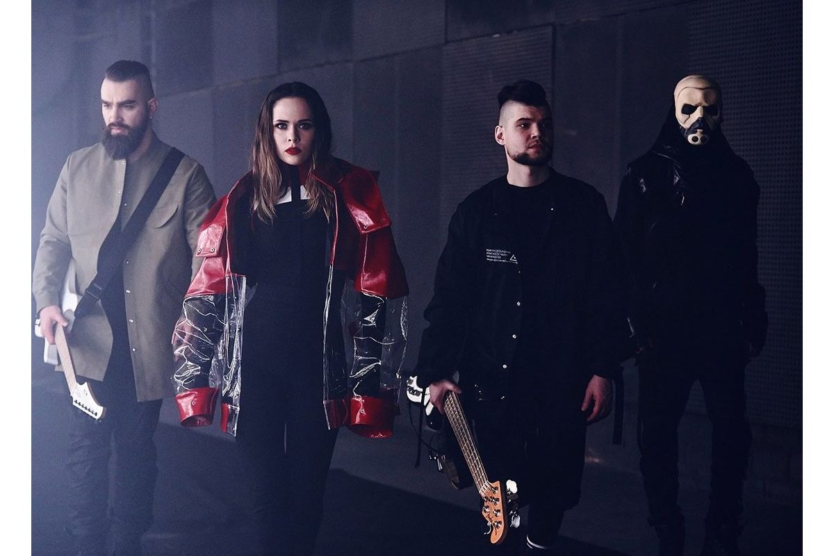 Український гурт «The Hardkiss» представив нову пісню «Гора» та кліп на неї Український гурт «The Hardkiss» представив нову пісню «Гора» та кліп на неї
