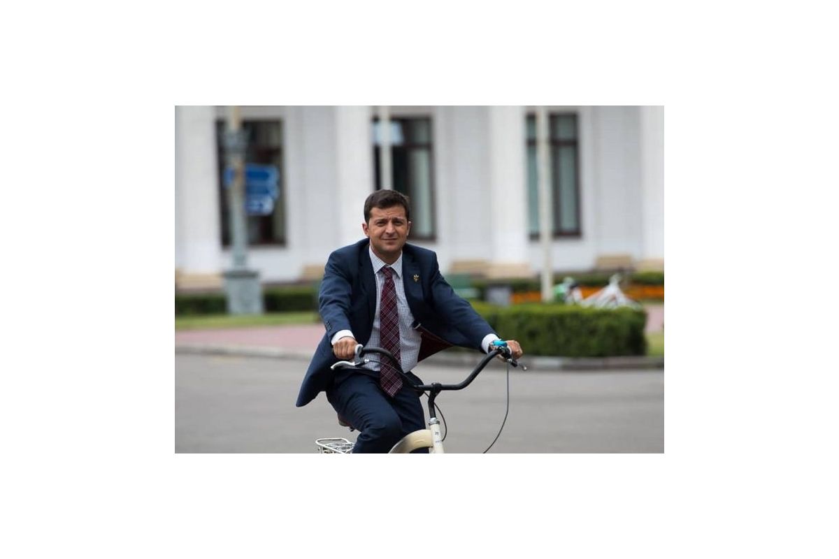 “Украиной управляет герой сериалов”: немецкие СМИ дали неожиданную оценку Зеленскому “Украиной управляет герой сериалов”: немецкие СМИ дали неожиданную оценку Зеленскому