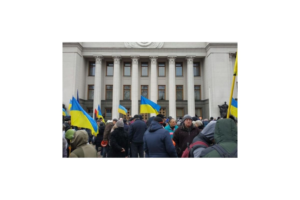Під Верховною Радою протестували незалежні профспілки гірників Під Верховною Радою протестували незалежні профспілки гірників