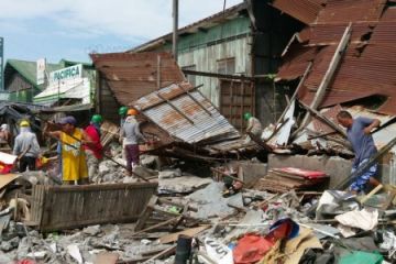Филиппины всколыхнуло мощное землетрясение 	  	 	    			 	  	Филиппины всколыхнуло мощное землетрясение