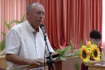 Мэр Рубежного перешел на сторону войск РФ и назвал "фашистами" бойцов ВСУ (видео) Мэр Рубежного перешел на сторону войск РФ и назвал "фашистами" бойцов ВСУ (видео)