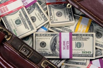 Левочкин, Пинчук, Ярославский и другие. Что ждет сбежавших от войны украинских олигархов Левочкин, Пинчук, Ярославский и другие. Что ждет сбежавших от войны украинских олигархов