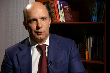 На должность министра в воссозданном Министерстве экологии планируют назначить Романа Абрамовского, видного коррупционера с мутной биографией На должность министра в воссозданном Министерстве экологии планируют назначить Романа Абрамовского, видного коррупционера с мутной биографией