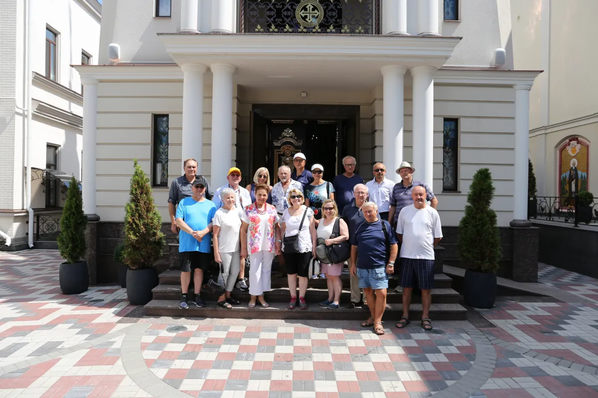 Канадська делегація українців відвідала Дніпровську єпархію Православної Церкви України.