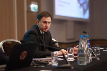 Микола Колісник наголосив на важливості створенню  мінімальних запасів нафти та нафтопродуктів Микола Колісник наголосив на важливості створенню  мінімальних запасів нафти та нафтопродуктів