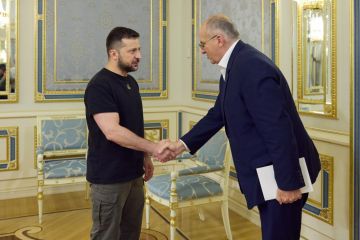 Володимир Зеленський зустрівся з чинним головою ОБСЄ, міністром закордонних справ Польщі Володимир Зеленський зустрівся з чинним головою ОБСЄ, міністром закордонних справ Польщі