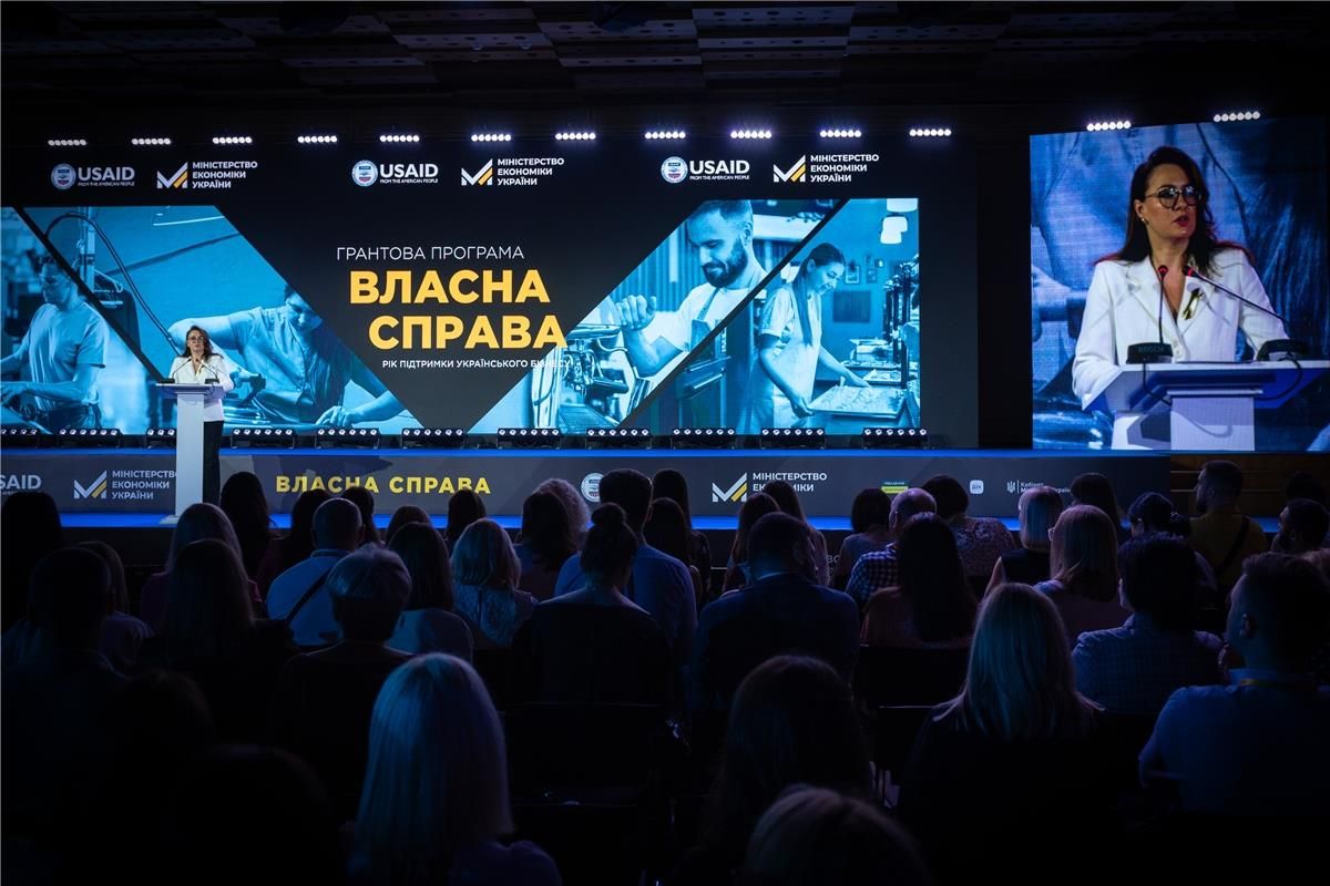 Юлія Свириденко: "Підприємці – це сила, яка рухає економіку України зараз і яка допоможе якнайшвидше відновитися після перемоги" Юлія Свириденко: "Підприємці – це сила, яка рухає економіку України зараз і яка допоможе якнайшвидше відновитися після перемоги"