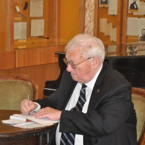 Юрій ЩЕРБАК: Зерна минулого і врожай майбутнього у новій книзі Юрій ЩЕРБАК: Зерна минулого і врожай майбутнього у новій книзі