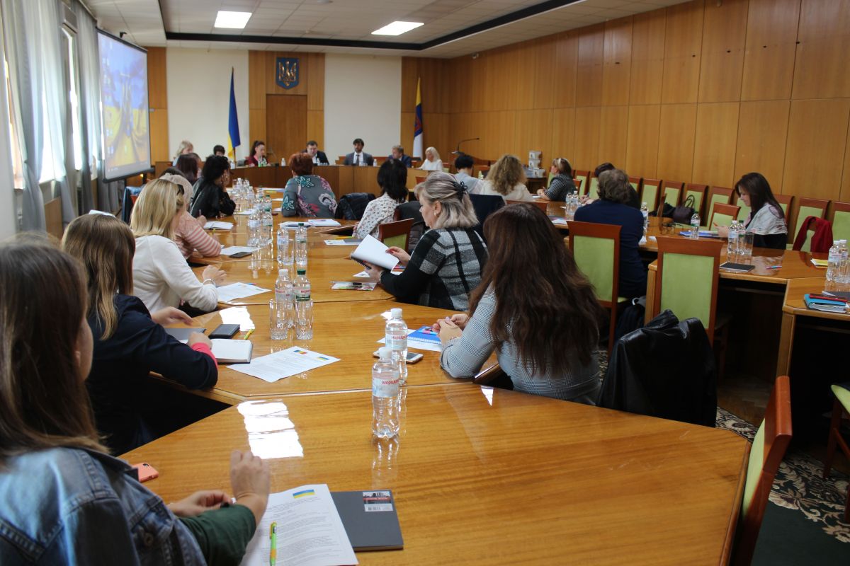 Керівник юстиції Одещини взяв участь в засіданні круглого столу, присвяченому забезпеченню допомоги постраждалим від торгівлі людьми Керівник юстиції Одещини взяв участь в засіданні круглого столу, присвяченому забезпеченню допомоги постраждалим від торгівлі людьми