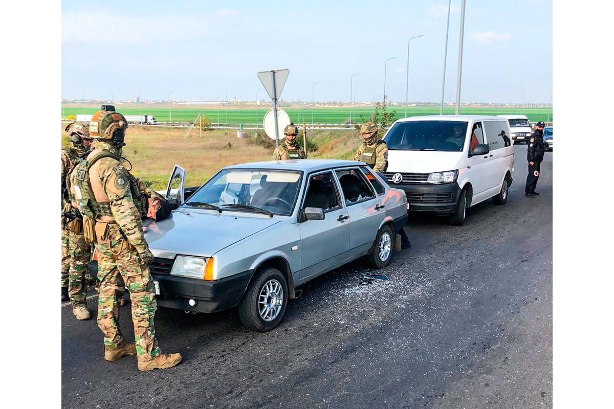 Поліція затримала трьох мешканців Нікополя, які скоїли пів сотні квартирних крадіжок по всій країні