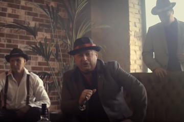 МИЗРАХ ИГОРЬ «МОЙ ПАПА ВЫРУЛИТ» - ЗА ЛАШТУНКАМИ! ТАК НАРОДЖУЮТЬСЯ ТІЛЬКИ СПРАВЖНІ ХІТИ, ЩО ЖИВУТЬ В СЕРЦЯХ СЛУХАЧІВ ВІЧНО! МИЗРАХ ИГОРЬ «МОЙ ПАПА ВЫРУЛИТ» - ЗА ЛАШТУНКАМИ! ТАК НАРОДЖУЮТЬСЯ ТІЛЬКИ СПРАВЖНІ ХІТИ, ЩО ЖИВУТЬ В СЕРЦЯХ СЛУХАЧІВ ВІЧНО!