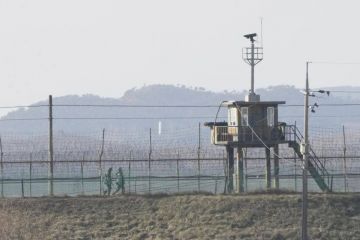 КНДР погрожує ядерною зброєю Вашингтону та Сеулу КНДР погрожує ядерною зброєю Вашингтону та Сеулу