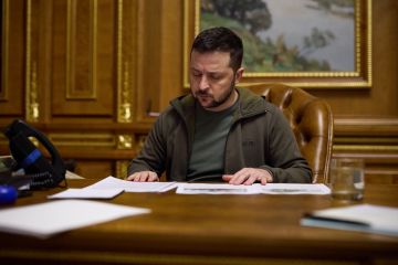 Зеленський під час розмови з Ердоганом подякував йому за участь у збереженні "зернової угоди", а також за підтримку України Зеленський під час розмови з Ердоганом подякував йому за участь у збереженні "зернової угоди", а також за підтримку України