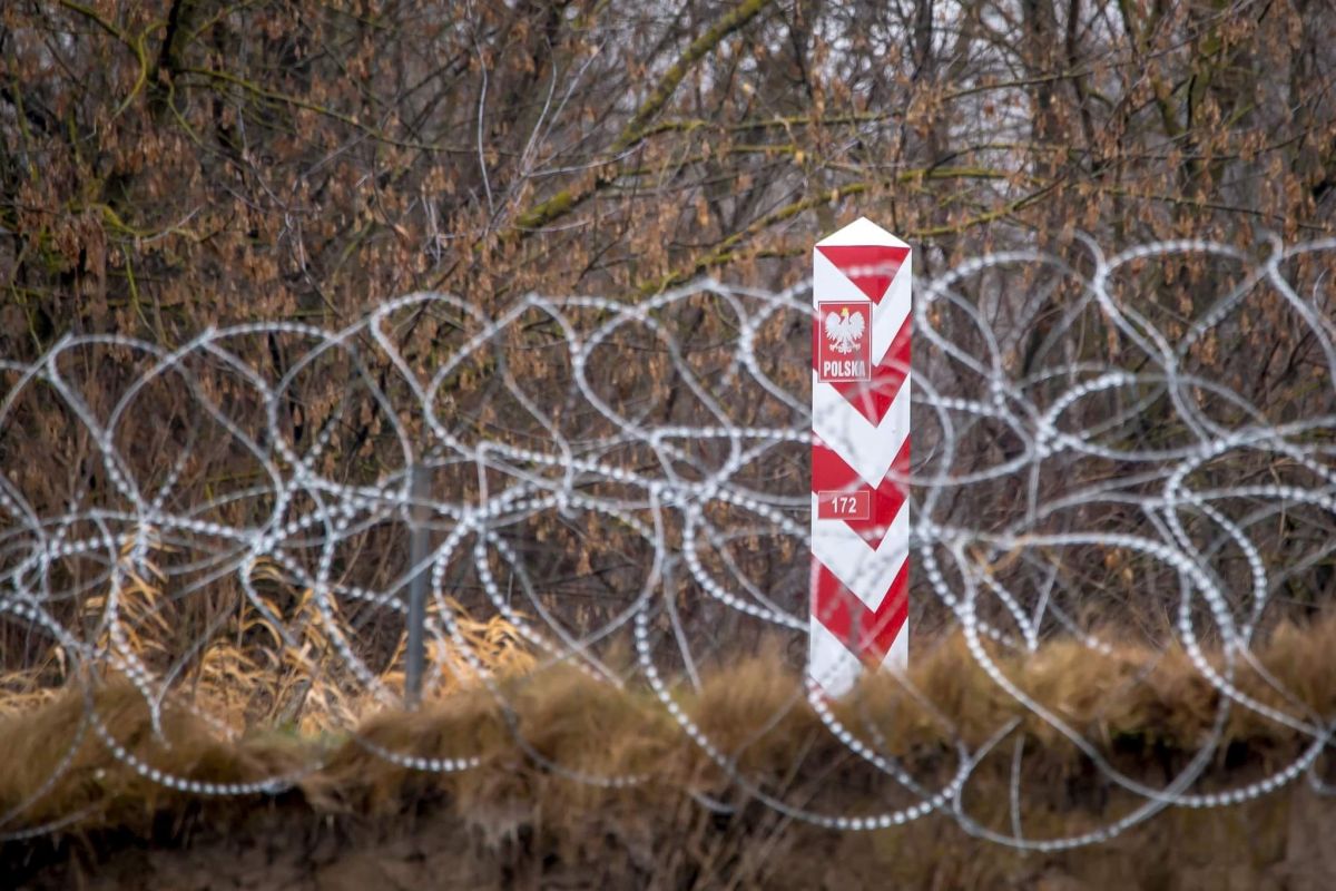 На кордоні з Калінінградською областю поляки зводять паркан На кордоні з Калінінградською областю поляки зводять паркан
