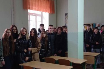 Знайомство учнів Полтавської школи № 2 з Полтавським педагогічним Знайомство учнів Полтавської школи № 2 з Полтавським педагогічним