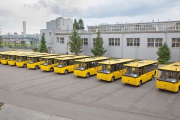 У разі нових ударів ворога по енергосистемі України та повної відсутності внаслідок цього електропостачання в столиці, на всіх маршрутах наземного транспорту працюватимуть автобуси У разі нових ударів ворога по енергосистемі України та повної відсутності внаслідок цього електропостачання в столиці, на всіх маршрутах наземного транспорту працюватимуть автобуси