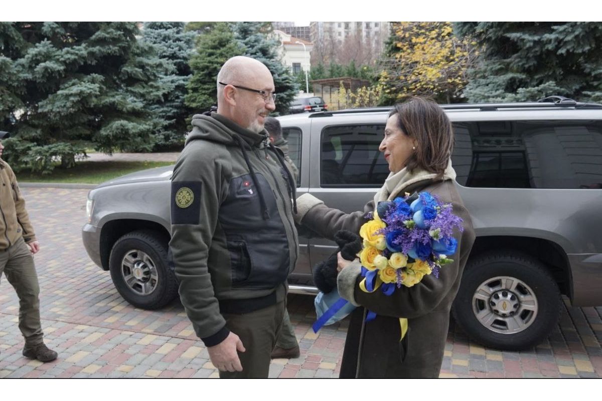 Іспанія передала Україні перші ЗРК Hawk Іспанія передала Україні перші ЗРК Hawk