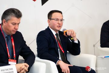 "Робота народного депутата - розробляти й приймати закони", - Олексій Мовчан "Робота народного депутата - розробляти й приймати закони", - Олексій Мовчан