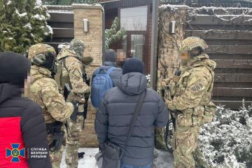 СБУ викрила ділка, який обійшов санкції РНБО та постачав в рф комплектуючі для військових субмарин СБУ викрила ділка, який обійшов санкції РНБО та постачав в рф комплектуючі для військових субмарин