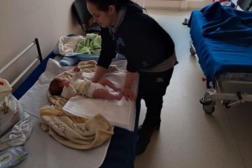 Лікарі Медичного центру ДСНС України  евакуювали молоду родину: маму та ії новонародженого сина Лікарі Медичного центру ДСНС України  евакуювали молоду родину: маму та ії новонародженого сина