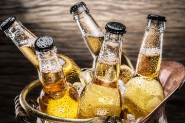 Мексиканська пивоварня Grupo Modelo, яка виробляє пиво Corona, вирішила тимчасово зупинити свою діяльність через пандемію коронавірусу Мексиканська пивоварня Grupo Modelo, яка виробляє пиво Corona, вирішила тимчасово зупинити свою діяльність через пандемію коронавірусу