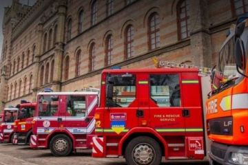 Російське вторгнення в Україну : Велика Британія передаст 13 одиниць броньованих машин для евакуації мирних жителів з обложених районів на сході України Російське вторгнення в Україну : Велика Британія передаст 13 одиниць броньованих машин для евакуації мирних жителів з обложених районів на сході України