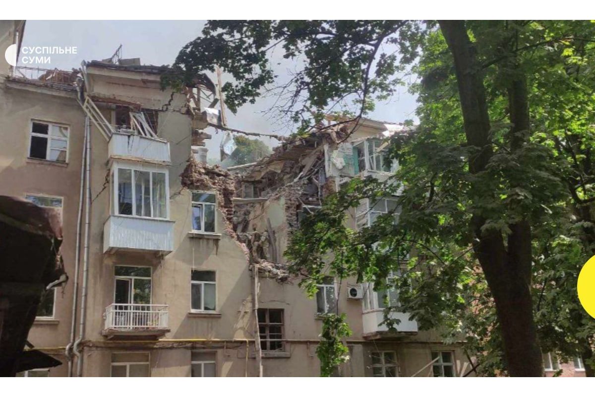 У Сумах приліт в житловий будинок, – ЗМІ У Сумах приліт в житловий будинок, – ЗМІ