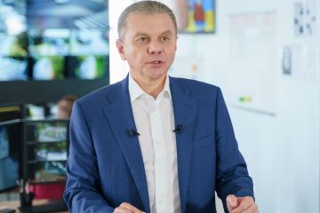 « І вам премію, і нам…», або як мер Вінниці Сергій Моргунов роздає щедрі премії у розмірі 60% від окладу…собі і своїм поплічникам  « І вам премію, і нам…», або як мер Вінниці Сергій Моргунов роздає щедрі премії у розмірі 60% від окладу…собі і своїм поплічникам