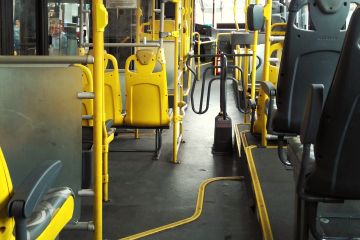 «Необхідно забезпечити безперебійну роботу комунальних підприємств, які надають сервіс мешканцям столиці.» - Кличко  «Необхідно забезпечити безперебійну роботу комунальних підприємств, які надають сервіс мешканцям столиці.» - Кличко