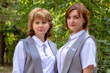 У Дніпрі фахівці управління соцзахисту отримали нову форму У Дніпрі фахівці управління соцзахисту отримали нову форму