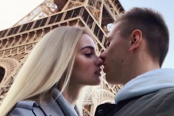 Поки збірна мучилася з казахами. Хавбек Зорі зіграв весілля зі своєю подругою. ФОТО Поки збірна мучилася з казахами. Хавбек Зорі зіграв весілля зі своєю подругою. ФОТО