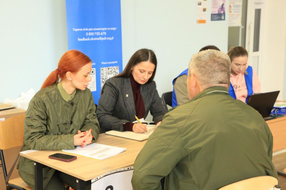 Виїзна зустріч представників обласних прокуратур із мешканцями прифронтових громад Дніпропетровщини Виїзна зустріч представників обласних прокуратур із мешканцями прифронтових громад Дніпропетровщини
