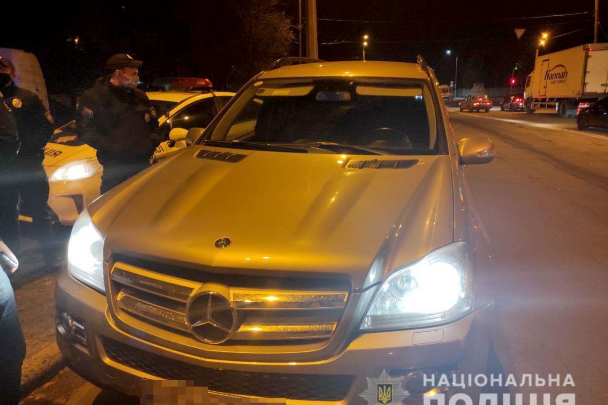 У Дніпрі затримали зловмисників, які викрали жінку У Дніпрі затримали зловмисників, які викрали жінку