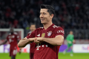 Хет-трик Роберта Левандовски выводит "Баварию" в плей-офф (фото) Хет-трик Роберта Левандовски выводит "Баварию" в плей-офф (фото)