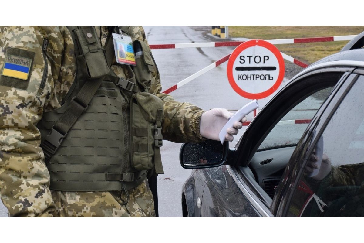 З початку воєнного стану прикордонників на КПП хотіли підкупити 322 рази – переважно чоловіки, які хотіли виїхати за кордон без належних підстав, – ДПСУ З початку воєнного стану прикордонників на КПП хотіли підкупити 322 рази – переважно чоловіки, які хотіли виїхати за кордон без належних підстав, – ДПСУ