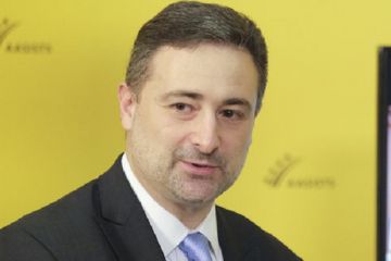 Директор «Укрпошти» Смілянський заробляє більше за Трампа, проте підприємство залишається дотаційним Директор «Укрпошти» Смілянський заробляє більше за Трампа, проте підприємство залишається дотаційним