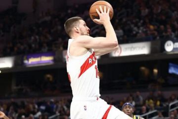 Михайлюк допоміг Торонто сенсаційно обіграти Мілуокі Михайлюк допоміг Торонто сенсаційно обіграти Мілуокі