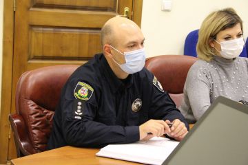 Дорожньо-транспортна пригода за участю одного автомобіля і трьох осіб на Київщині Дорожньо-транспортна пригода за участю одного автомобіля і трьох осіб на Київщині