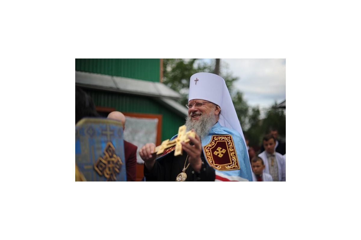 Глава Чернівецької УПЦ МП, у якого проходили обшуки СБУ, втік у Молдову Глава Чернівецької УПЦ МП, у якого проходили обшуки СБУ, втік у Молдову